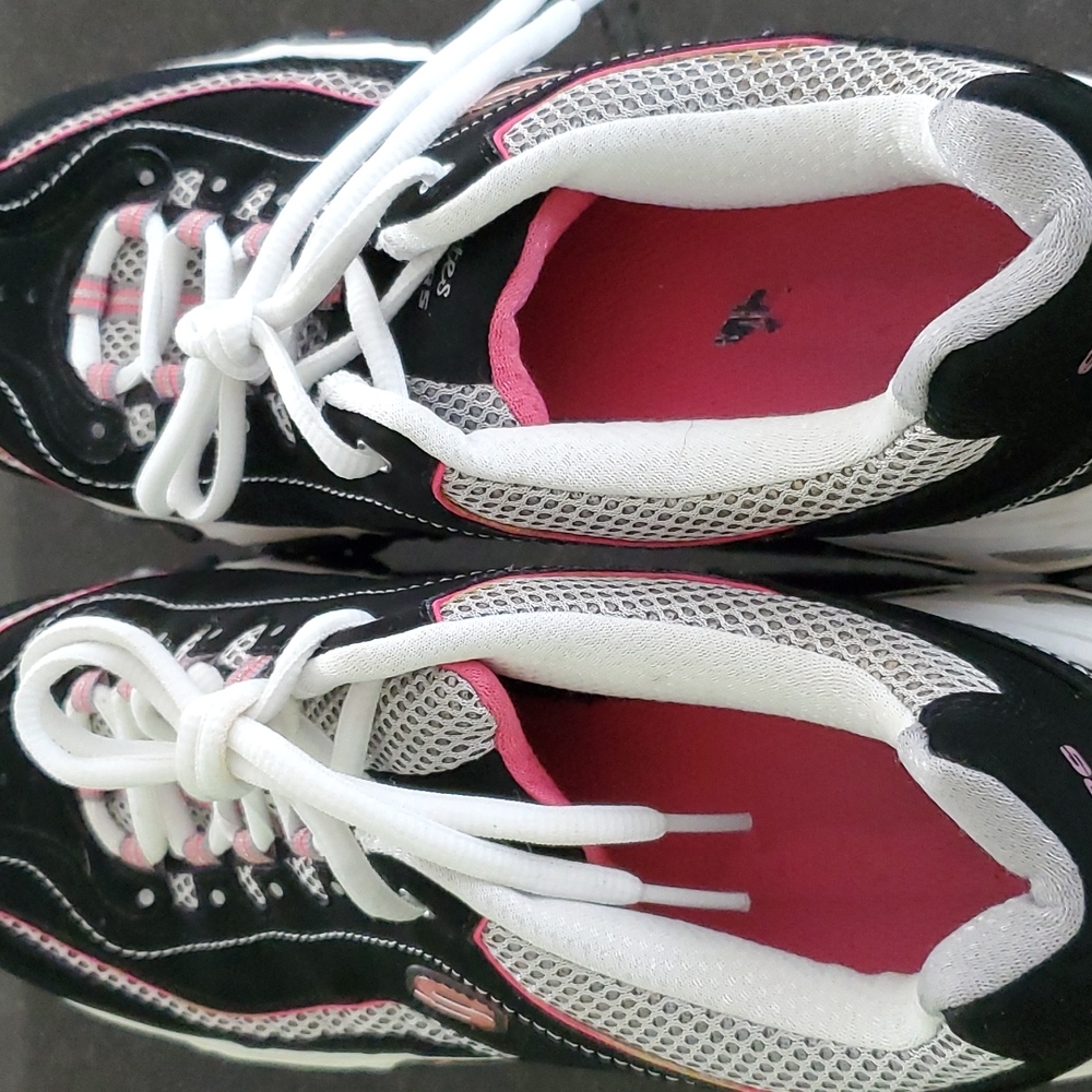 Skechers D'lites-Me Time Leather Sneakers View 3